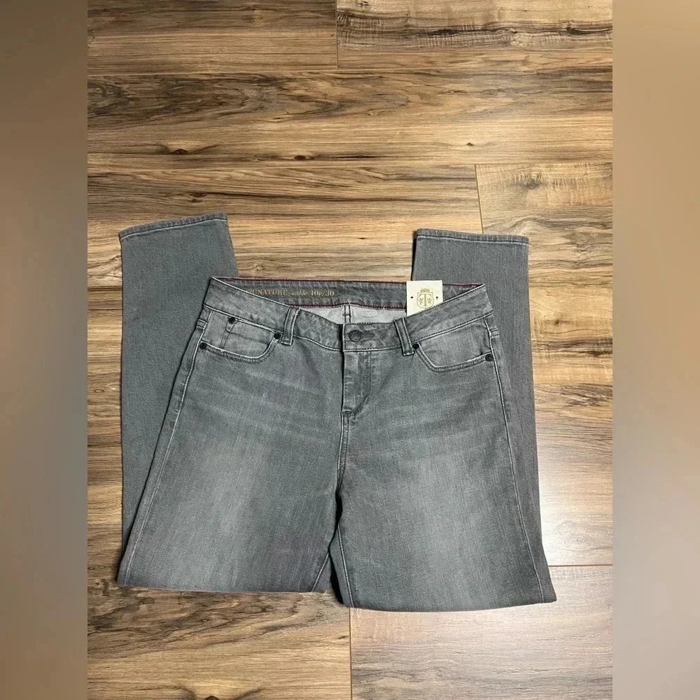 Talbots Signature Style Jeans - Picture 4 of 8